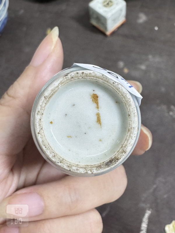 清 青花釉里红双龙戏珠纹烟壶 - 图10